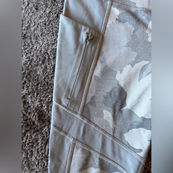 ATHLETA Women’s Athletic Bundle - Picture 16 of 16